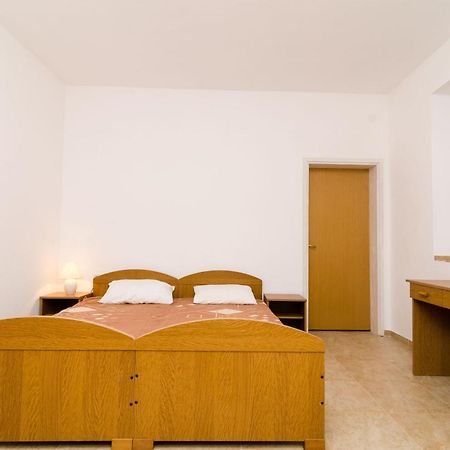 Guest House Kiko โปเมนา ห้อง รูปภาพ
