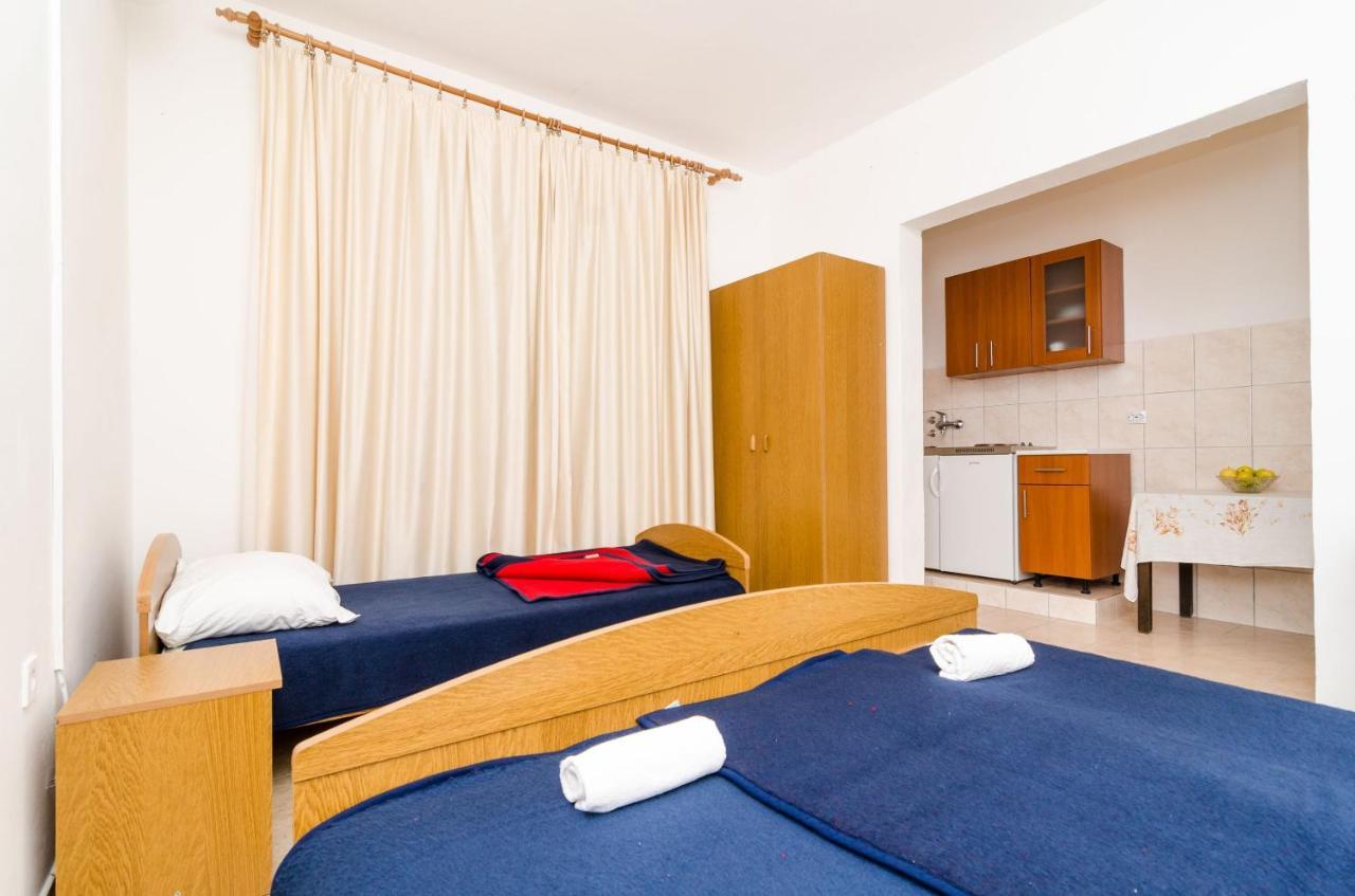 Guest House Kiko โปเมนา ห้อง รูปภาพ